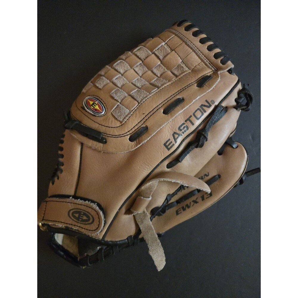 EASTON Leather Baseball/Softball Glove 13” RHT Model EWX 13